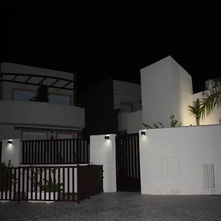 Paseo Maritimo Apartment *