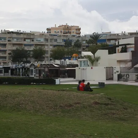 Paseo Maritimo Apartment *